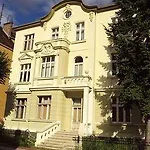 Hacienda Apartment